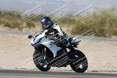 media/Dec-01-2025-Moto Forza (Mon) [[2daa91e15f]]/3-Beginner Group/Session 3 (Turn 3)/